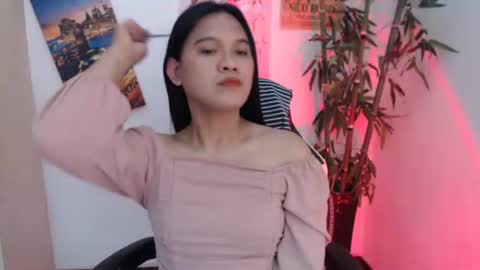 Snapshot of ready2care4youbabe chatting on 11/21/25, 07:01 Beth online show from 11/21/25, 07:01