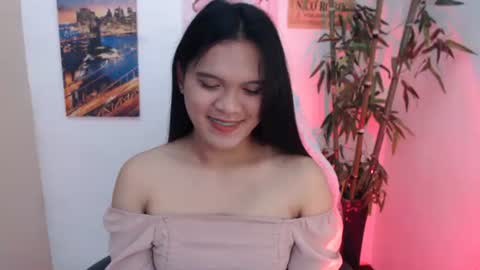 Snapshot of ready2care4youbabe chatting on 11/25/25, 09:04 Beth online show from 11/25/25, 09:04