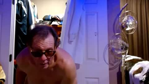 Snapshot of ready4aride2day chatting on 12/28/24, 03:37 ready4aride2day online show from 12/28/24, 03:37