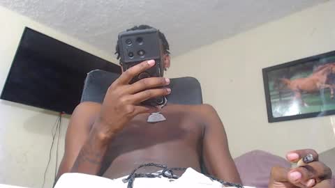 Snapshot of real1dk chatting on 02/18/25, 10:03 Sthith online show from 02/18/25, 10:03