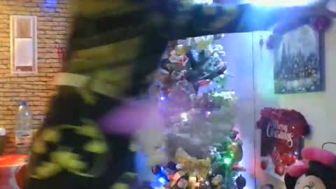 real_coupl3 online show from 12/20/25, 06:59