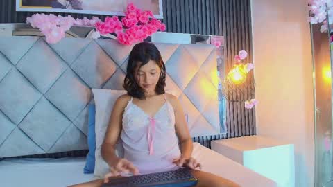DONCELLA online show from 04/23/26, 08:55