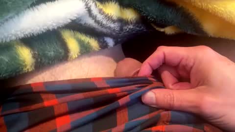 Snapshot of realbigload77 chatting on 04/14/26, 12:22 realbigload77 online show from 04/14/26, 12:22