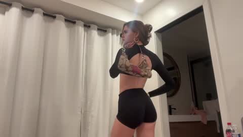 Snapshot of realjadebri chatting on 01/03/25, 03:38 Jade online show from 01/03/25, 03:38