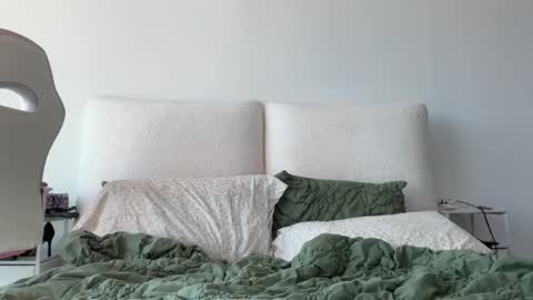 Snapshot of realjadebri chatting on 09/09/25, 12:54 Jade online show from 09/09/25, 12:54