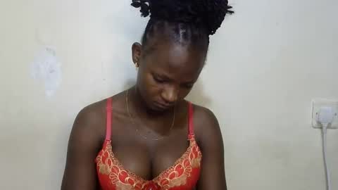 queen online show from 03/04/25, 03:11