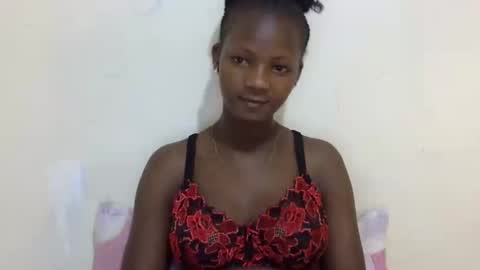 queen online show from 03/10/25, 03:56