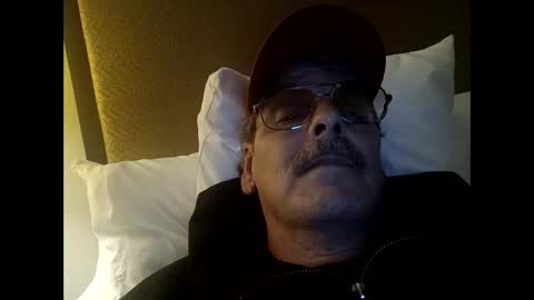 Snapshot of reaviss228851 chatting on 11/04/25, 03:27 reaviss228851 online show from 11/04/25, 03:27