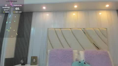Snapshot of rebeca_brown_ chatting on 06/30/26, 11:11 Rebeca online show from 06/30/26, 11:11