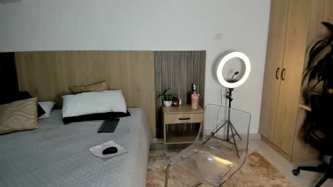 I invite you to my birthday on November 3th  online show from 01/31/26, 07:45