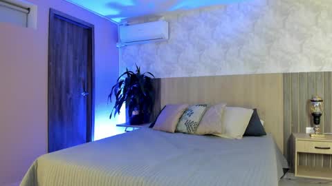 I invite you to my birthday on November 3th  online show from 04/11/26, 07:40