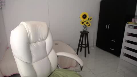 REBECA online show from 02/06/25, 01:16