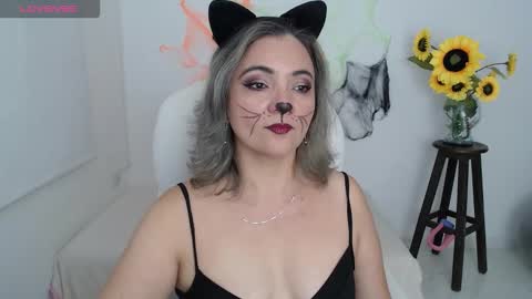 REBECA online show from 11/02/25, 12:29