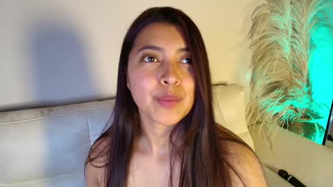 Rebeca Williams online show from 02/04/25, 05:10