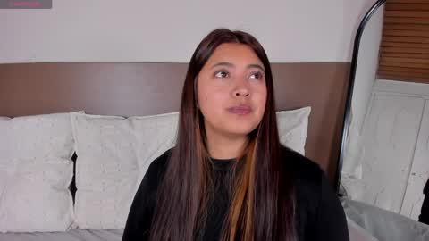 Snapshot of rebeca_williams_ chatting on 06/05/26, 10:54 Rebeca Williams online show from 06/05/26, 10:54