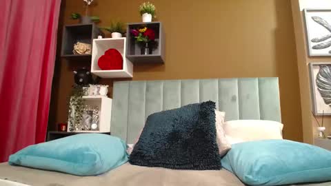 Snapshot of rebecablackx chatting on 02/11/25, 08:05 rebecablackx online show from 02/11/25, 08:05