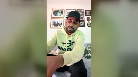 Snapshot of rebecaecalebe chatting on 01/10/26, 01:57 rebecaecalebe online show from 01/10/26, 01:57