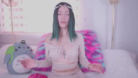 Snapshot of rebecah_1 chatting on 09/16/25, 01:01 Rebeca online show from 09/16/25, 01:01