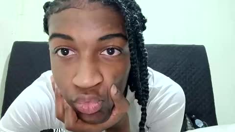 Tu mami Rebecca online show from 05/20/26, 12:44