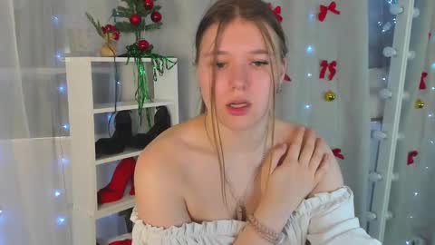 rebecca_____ online show from 12/11/24, 09:45