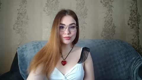 Snapshot of rebecca_ccaa chatting on 02/28/25, 10:20 Rebecca online show from 02/28/25, 10:20