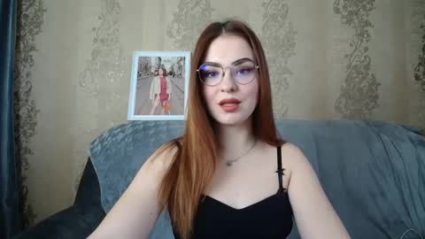 Snapshot of rebecca_ccaa chatting on 03/06/25, 10:30 Rebecca online show from 03/06/25, 10:30