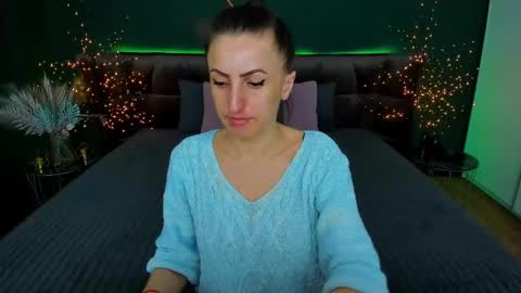 rebecca_diamonds online show from 02/11/25, 06:40