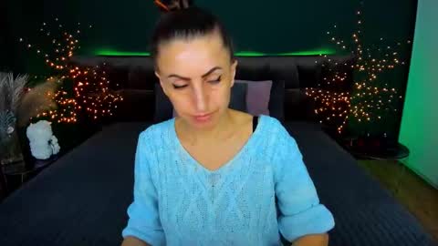 rebecca_diamonds online show from 11/17/25, 06:41