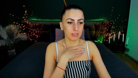 rebecca_diamonds online show from 03/17/26, 06:28