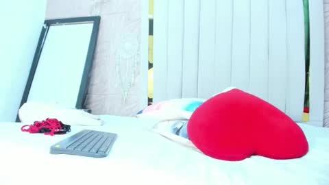 Rebecca online show from 10/04/25, 11:19