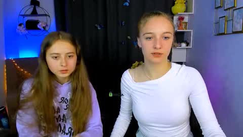 Snapshot of rebecca_smile_ chatting on 09/26/25, 12:31 rebecca_smile_ online show from 09/26/25, 12:31