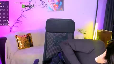 Snapshot of rebecca_smile_ chatting on 09/28/25, 07:36 rebecca_smile_ online show from 09/28/25, 07:36