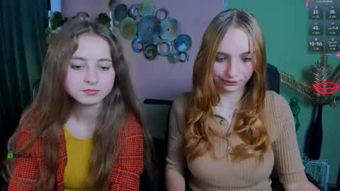 Snapshot of rebecca_smile_ chatting on 10/14/25, 12:50 rebecca_smile_ online show from 10/14/25, 12:50