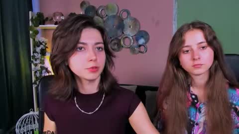 Snapshot of rebecca_smile_ chatting on 10/18/25, 12:17 rebecca_smile_ online show from 10/18/25, 12:17