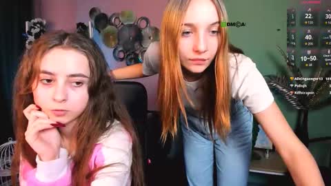 Snapshot of rebecca_smile_ chatting on 12/02/25, 01:28 rebecca_smile_ online show from 12/02/25, 01:28