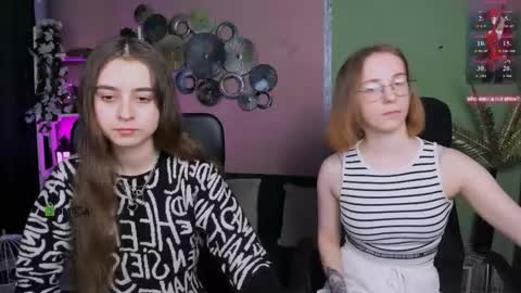 Snapshot of rebecca_smile_ chatting on 12/21/25, 10:11 rebecca_smile_ online show from 12/21/25, 10:11