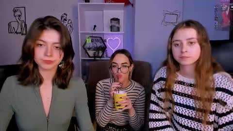 Snapshot of rebecca_smile_ chatting on 01/16/26, 08:24 rebecca_smile_ online show from 01/16/26, 08:24