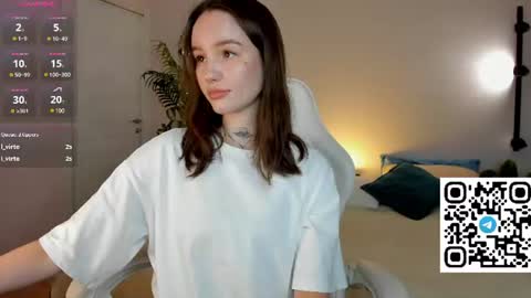 Snapshot of rebecca_vargas chatting on 07/19/26, 01:09 Rebecca online show from 07/19/26, 01:09
