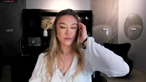 Snapshot of rebeccahudson_ chatting on 06/07/26, 05:38 Rebe online show from 06/07/26, 05:38