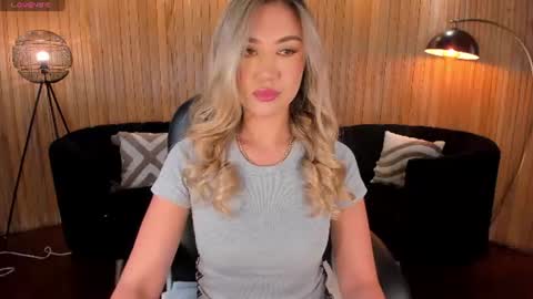 Snapshot of rebeccahudson_ chatting on 07/13/26, 06:44 Rebe online show from 07/13/26, 06:44