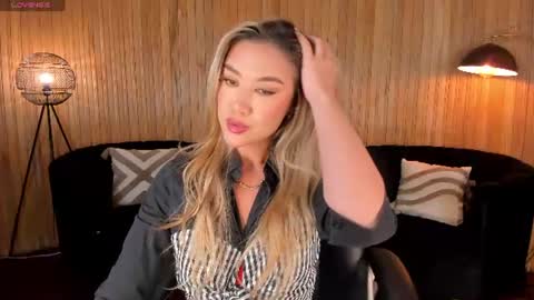 Snapshot of rebeccahudson_ chatting on 07/15/26, 07:41 Rebe online show from 07/15/26, 07:41
