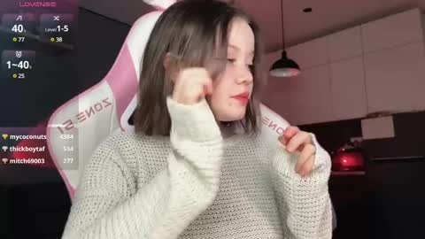 Snapshot of rebeccaniksoon chatting on 12/14/24, 03:07 Rebecca Nikson online show from 12/14/24, 03:07