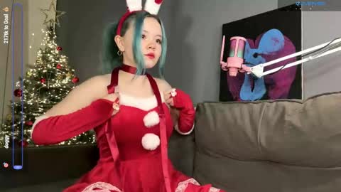 Snapshot of rebeccaniksoon chatting on 12/16/25, 03:33 Rebecca Nikson online show from 12/16/25, 03:33