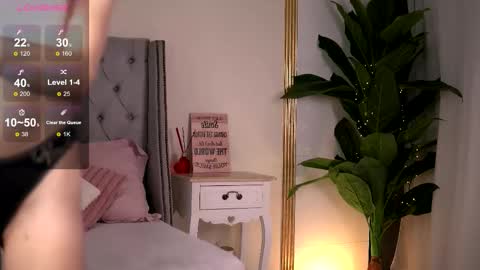 Rebecca online show from 03/26/26, 09:04