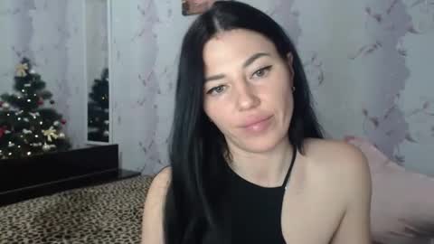 Snapshot of rebeka_08 chatting on 12/15/25, 08:24 Rebeka 08 online show from 12/15/25, 08:24