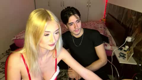 horny couple online show from 01/05/26, 07:28