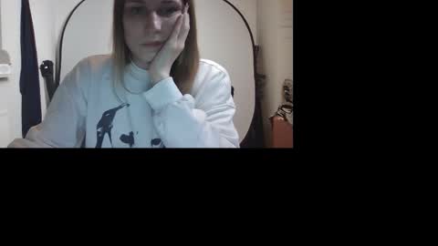 Snapshot of rebornrao chatting on 11/08/25, 01:06 Keely KeKe Kiwi online show from 11/08/25, 01:06