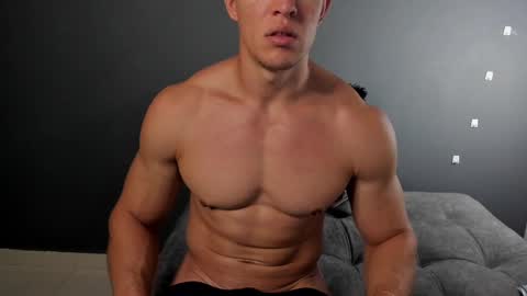 Snapshot of recce_taylor4 chatting on 02/16/25, 11:48 twitter REECET26 instagram RECCETAYLOR online show from 02/16/25, 11:48