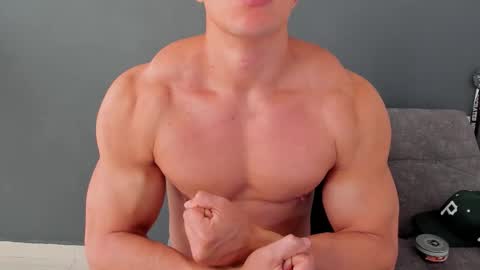 Snapshot of recce_taylor4 chatting on 10/04/25, 04:05 twitter REECET26 instagram RECCETAYLOR online show from 10/04/25, 04:05