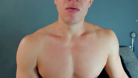 Snapshot of recce_taylor4 chatting on 10/23/25, 03:33 twitter REECET26 instagram RECCETAYLOR online show from 10/23/25, 03:33